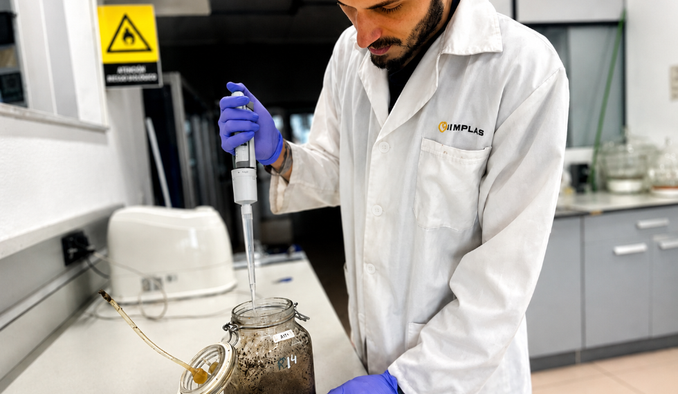 Ivace+i financia una técnica con bacterias y fagos para degradar bioplásticos