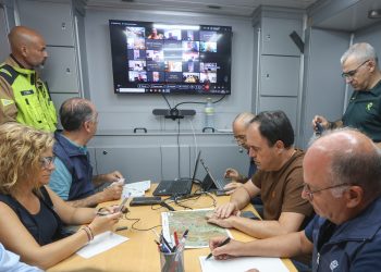 Pérez Llorca asiste a la reunión del CECOPI que coordina las labores de extinción del incendio de Tírig
