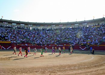 À Punt ofrece este fin de semana dos grandes citas taurinas desde Casas Ibáñez y Requena