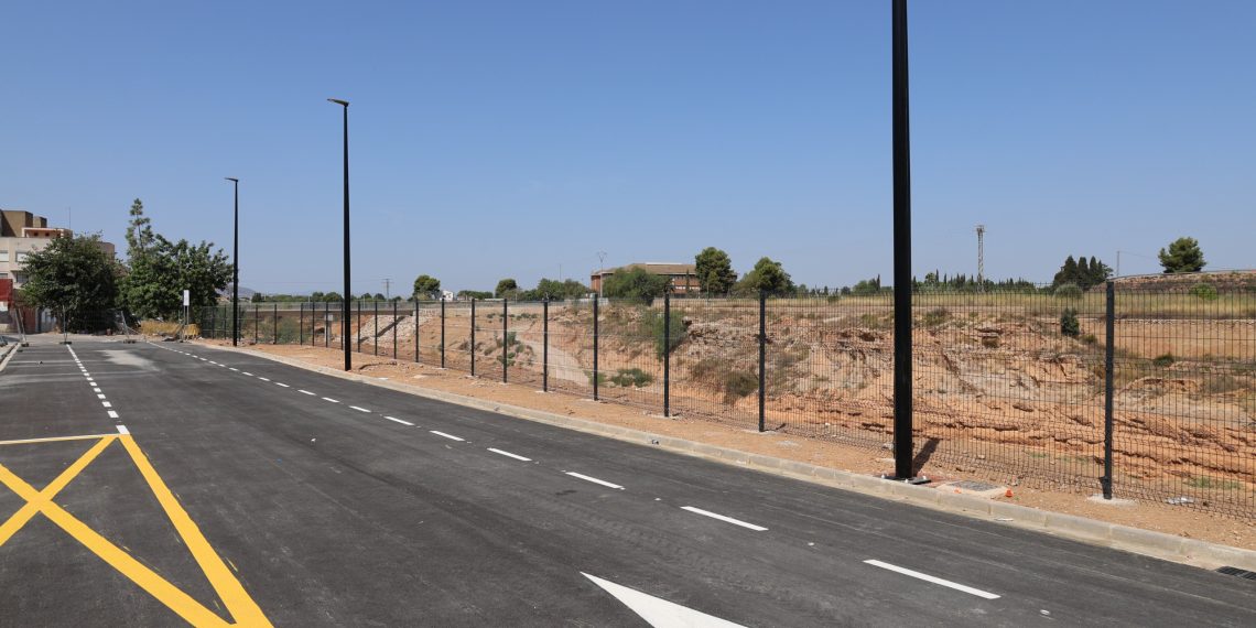 Torrent reabre la calle Barranc de l’Horteta tras culminar su reconstrucción después de la DANA
