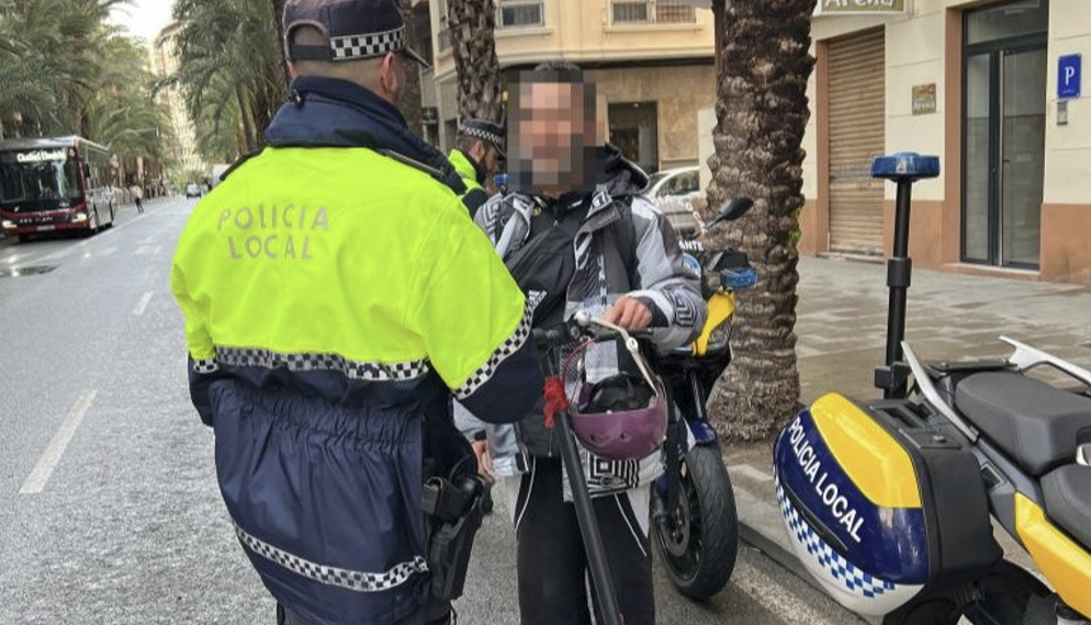 Alicante intensificará los controles de patinetes ante la entrada en vigor de la nueva normativa de la DGT