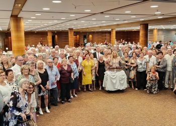 290 parejas de Valencia usuarias de los Centros de Mayores celebran sus Bodas de Oro