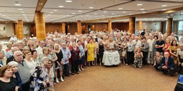 290 parejas de Valencia usuarias de los Centros de Mayores celebran sus Bodas de Oro