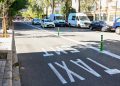 Movilidad Valencia señaliza un carril exclusivo EMT-Taxi en la calle de Jaume Roig