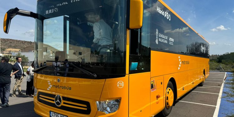La Generalitat adapta el Metrobús para mejorar la conexión con Cheste y Chiva