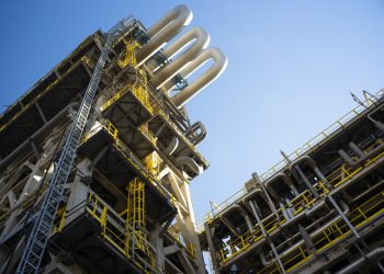 Cano destaca los proyectos de transición energética como una oportunidad para fortalecer y generar oportunidades para las empresas de la industria
