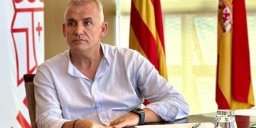 El PP de Riba-roja afea al alcalde que culpabilice a la Diputación de la peligrosidad del tramo de la CV-336 por el que se accede a un colegio