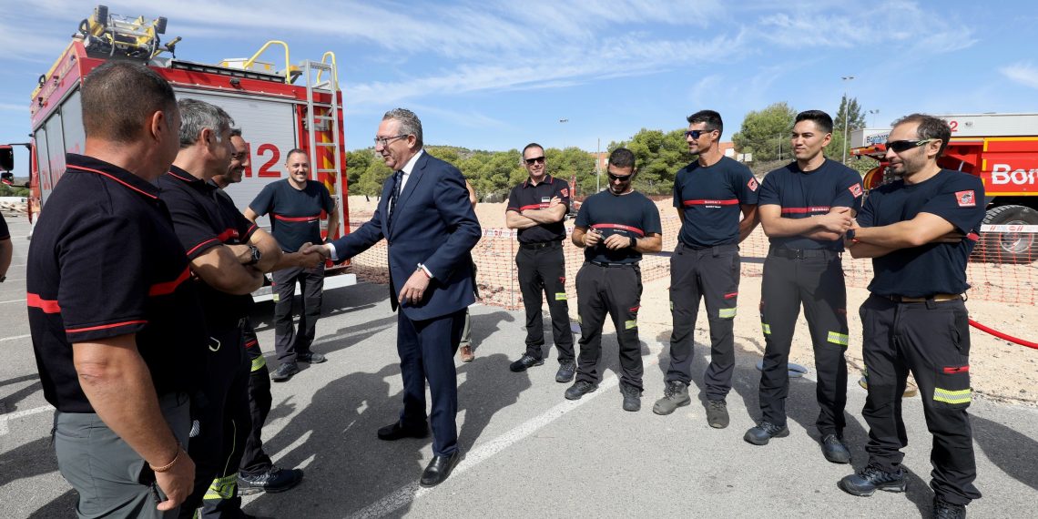 La Diputación de Alicante inicia las obras del Parque de Bomberos de Elda