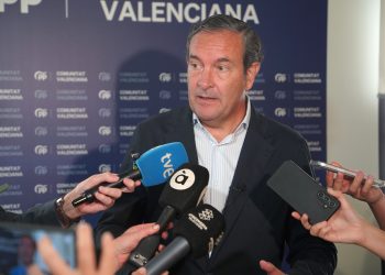 Nando Pastor: “En el peor momento de la pandemia, Ábalos hacía negocio con las mascarillas y Puig daba 80.000 euros a dedo a UGT”