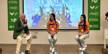 Lucía Muñoz y Marina Cortelles hacen historia con el oro mundial de rítmica