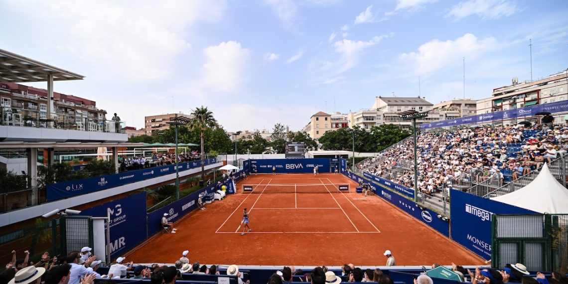 BBVA Open Internacional de Valencia arranca su undécima edición con diez españolas en el cuadro y un nuevo trofeo fallero