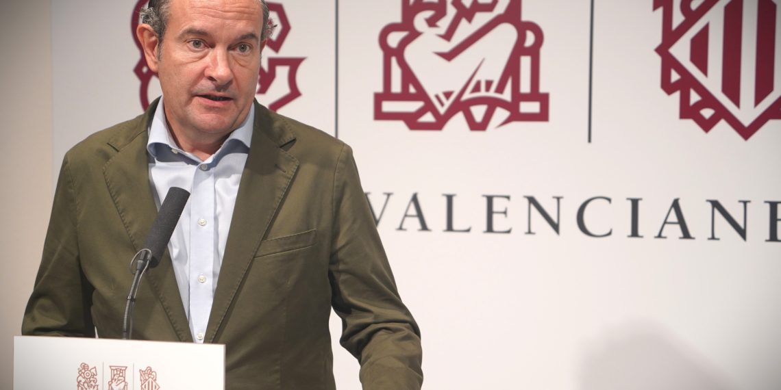 Pastor: «Casi medio millón de euros de una trama corrupta con el que pagaron la campaña del PSOE de 2007 y no se declaró ni un euro»