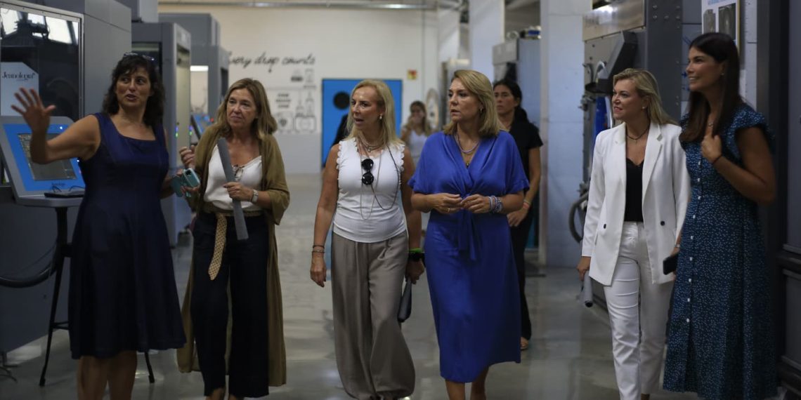 Camarero reivindica el liderazgo de las mujeres empresarias valencianas