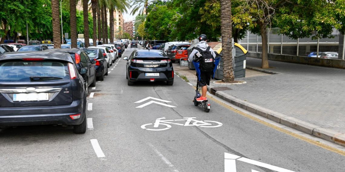 Valencia cuenta ya con 54 kilómetros de ciclocalles tras la habilitación de las nuevas de la Carrasca y Camí Real
