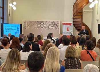 La concejalía de Empleo y Formación de Valencia reúne a empresas y entidades para mejorar el acceso al mercado laboral de personas con dificultades de inserción