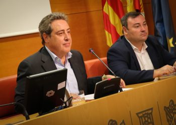 VOX «La inmigración masiva e incontrolada está provocando el colapso de la sanidad y la educación públicas»