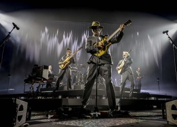 Morat agota entradas en Roig Arena y convierte su estreno en una fiesta