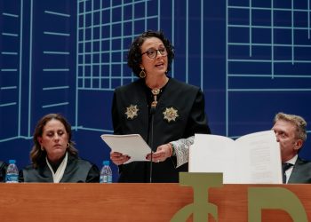 El Colegio de Procuradores de Valencia denuncia que la reforma judicial «deshumaniza la justicia»