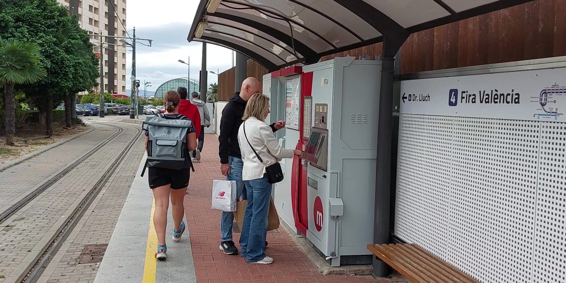 Metrovalencia refuerza la Línea 4 para los eventos de Hyrox y RunCáncer
