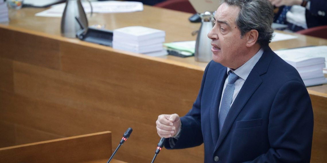 José María Llanos (VOX): «Ayudar a los de fuera antes que a los españoles, es una forma terrible de ser insolidario con los nuestros y con los que han venido a trabajar legalmente»