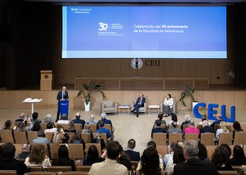 La CEU UCH celebra los 30 años de Veterinaria y destaca su proyección internacional