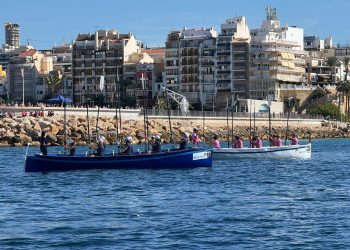 El remo contra el cáncer de mama llega a Benidorm